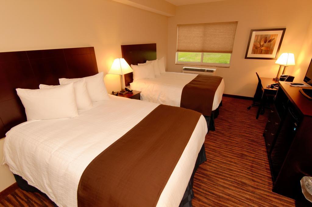 Cobblestone Inn & Suites - Denison | Oak Ridge Room photo
