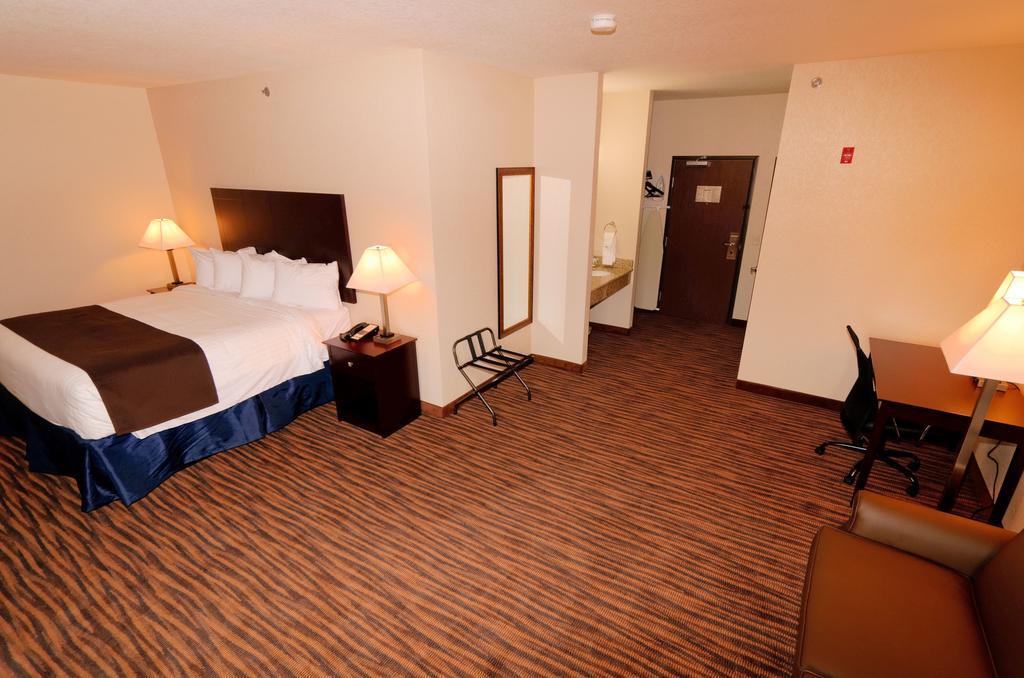 Cobblestone Inn & Suites - Denison | Oak Ridge Exterior photo
