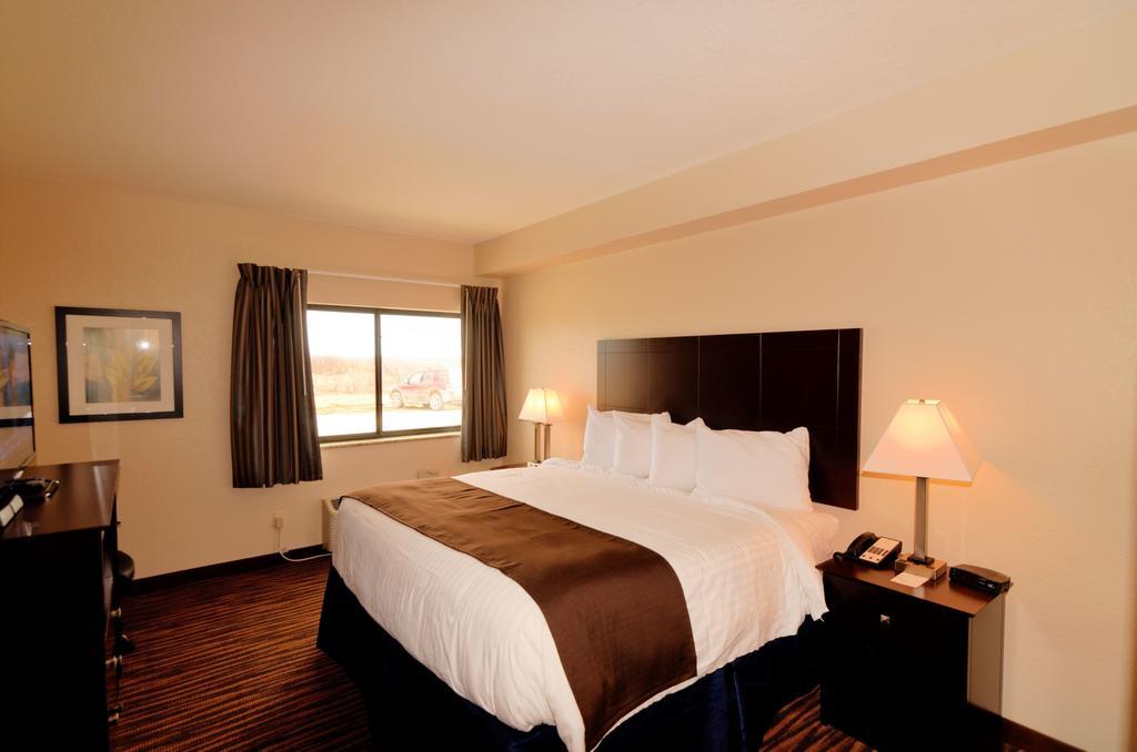 Cobblestone Inn & Suites - Denison | Oak Ridge Room photo